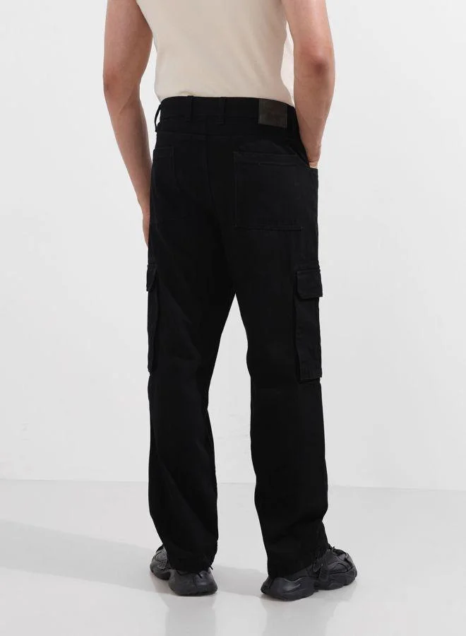 The Indian Garage Co  Men Relaxed Fit Solid Cargo Pocket Mid-Rise Jeans for Men | Best Price UAE